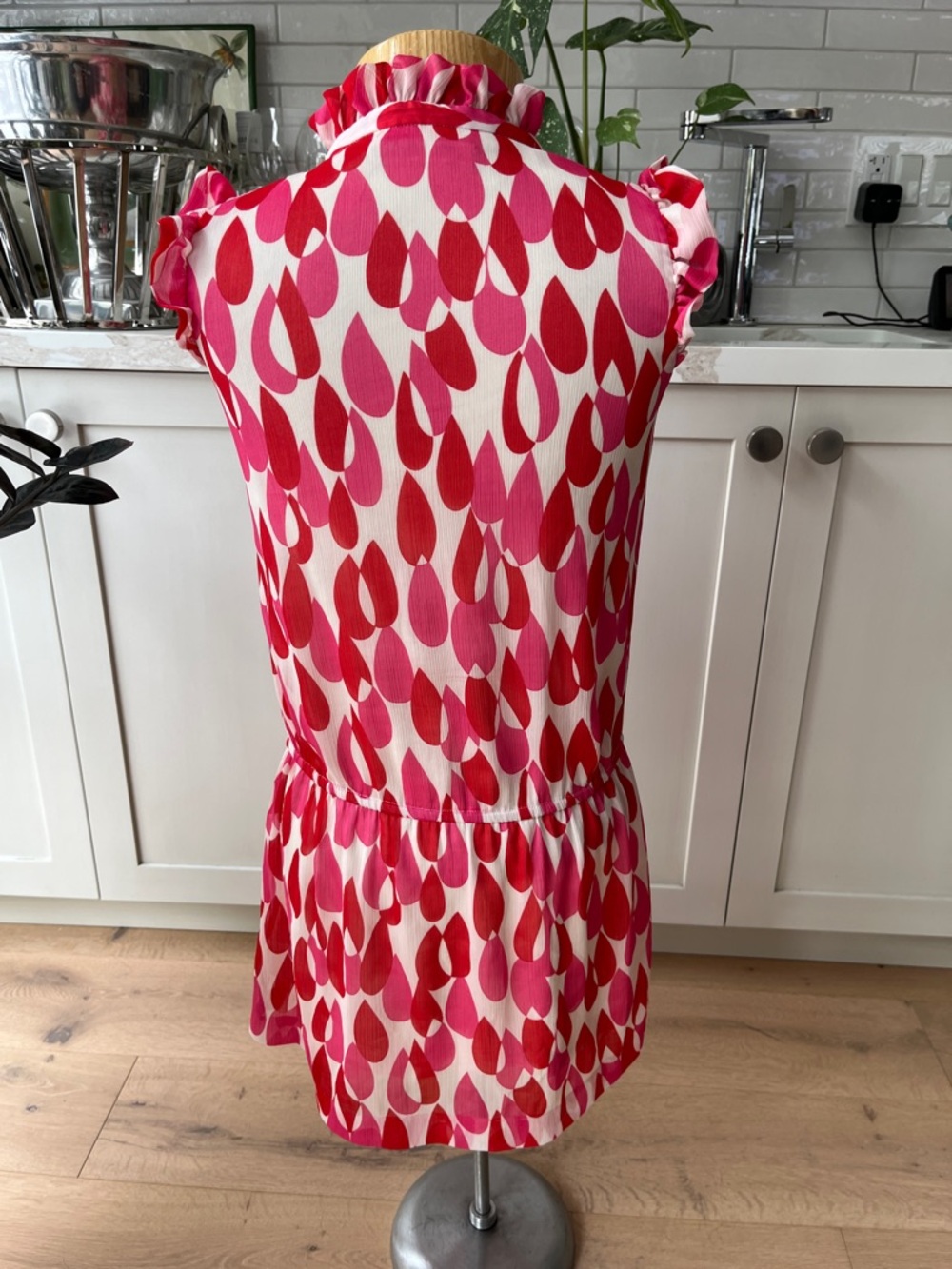 Sleeveless Pink & Red Patterned Mini Dress with Ruffle Collar and sleeve caps - Picture 7 of 11